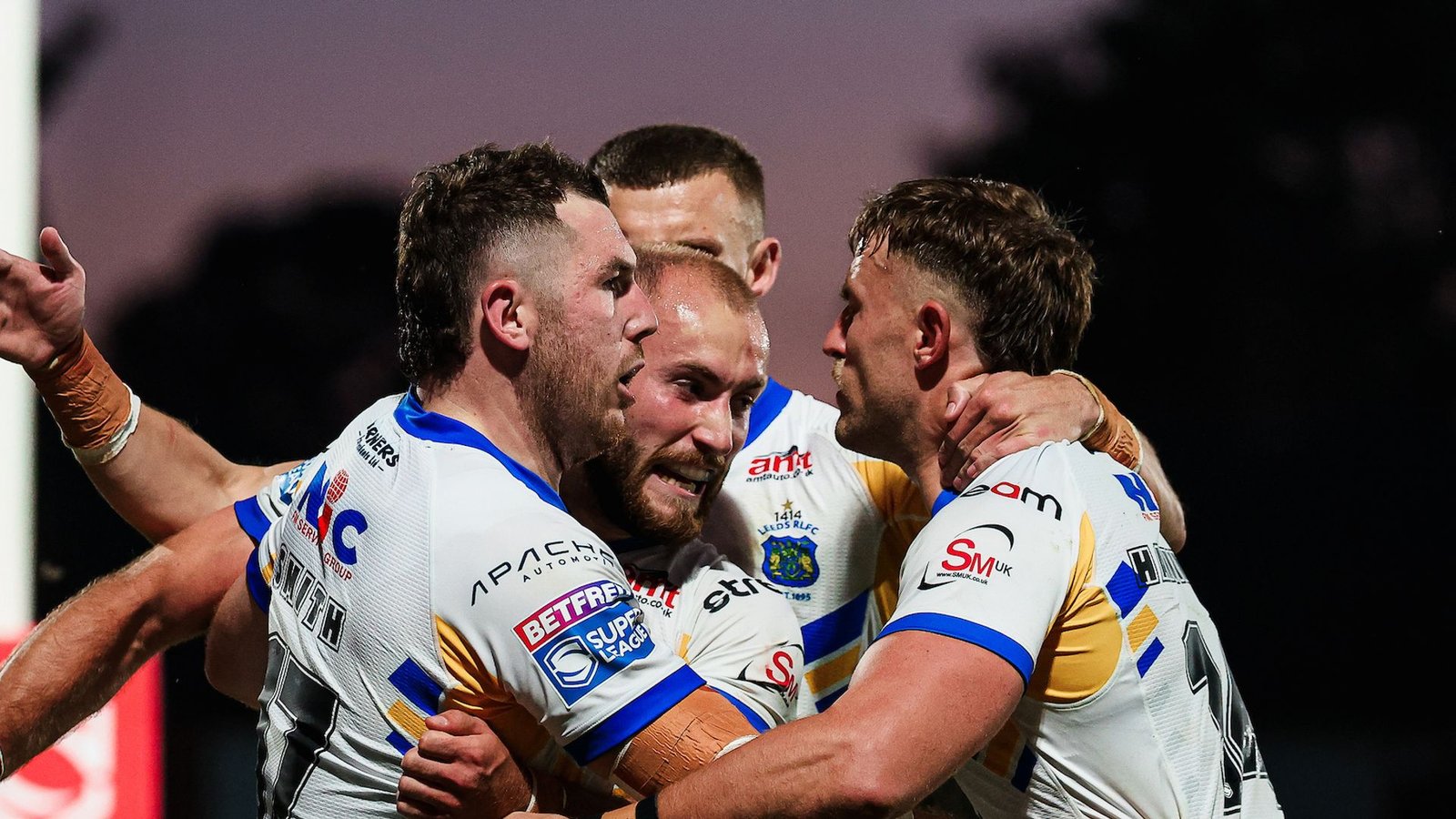 Leeds United Stages Dramatic Comeback to Defeat Wakefield in Super League Clash