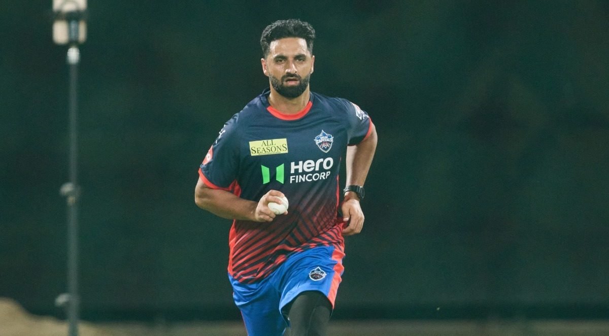 Auqib Nabi's Journey from Humble Beginnings to IPL Stardom