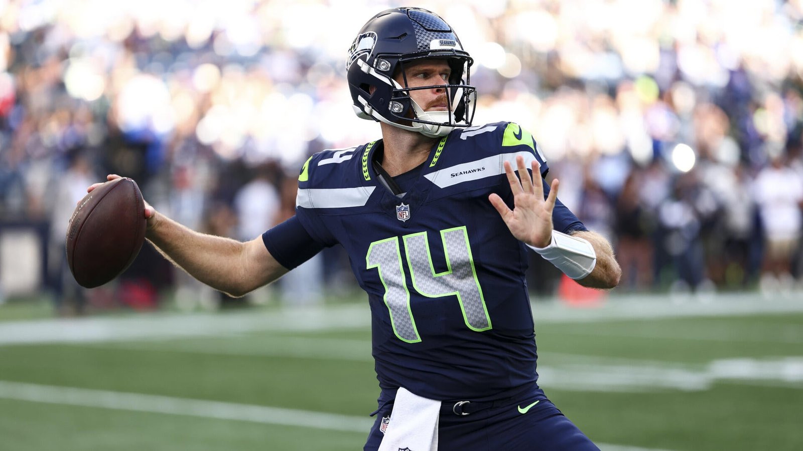 Sam Darnold Exits Season Opener Against Seahawks with Hip Injury, Drew Lock Takes Over for Seattle