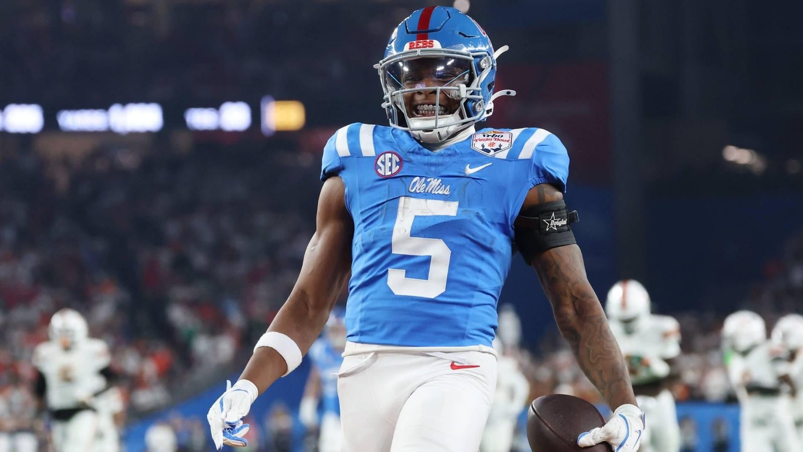 Week 1 College Football Predictions: Betting Lines and Key Matchups