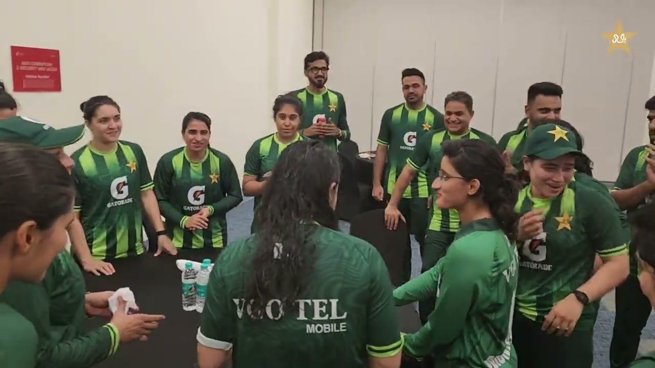 Pakistan Team Celebrates Muneeba Ali's 100 T20I Appearances 💫