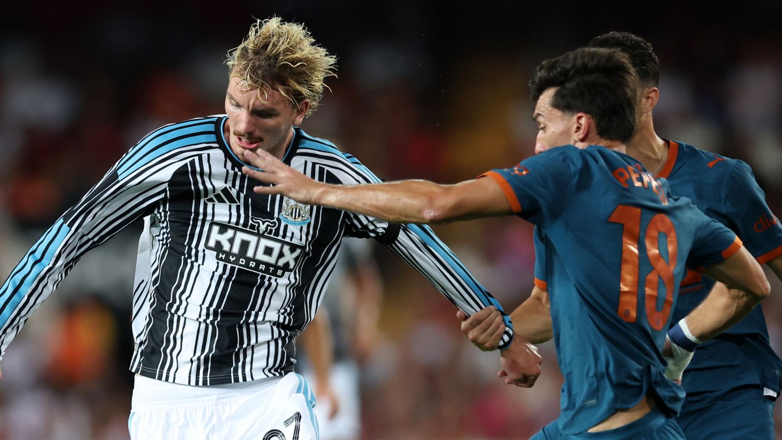 Wissa Shines with Two Goals in Jaissle's Debut as Newcastle Defeats 10-Man Valencia