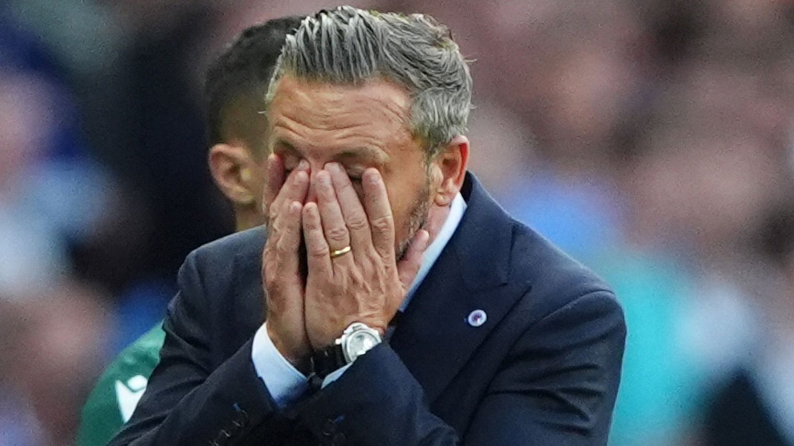 Rangers boss McInnes 'doing his best', says Halliday