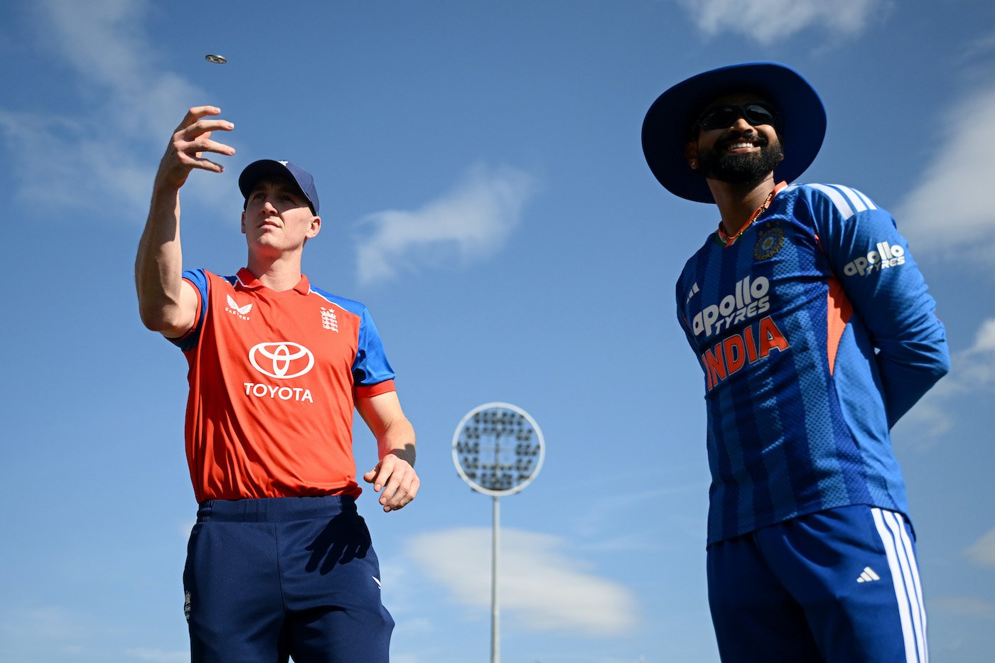 India bowl against unchanged England, bring in Prince for Bishnoi