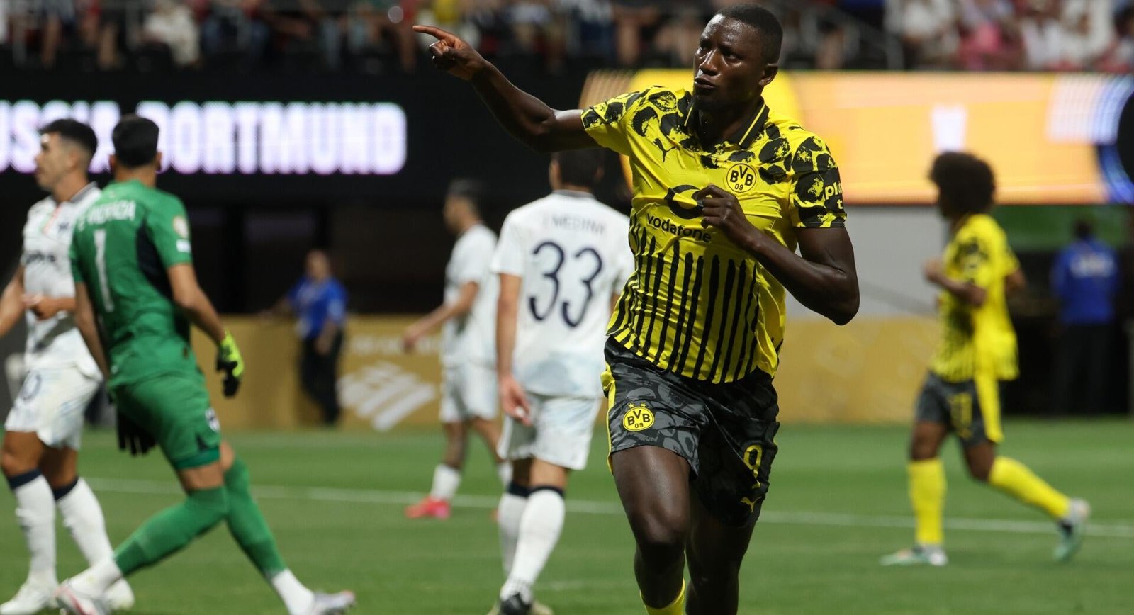 Borussia Dortmund Hosts Villarreal in Champions League Clash