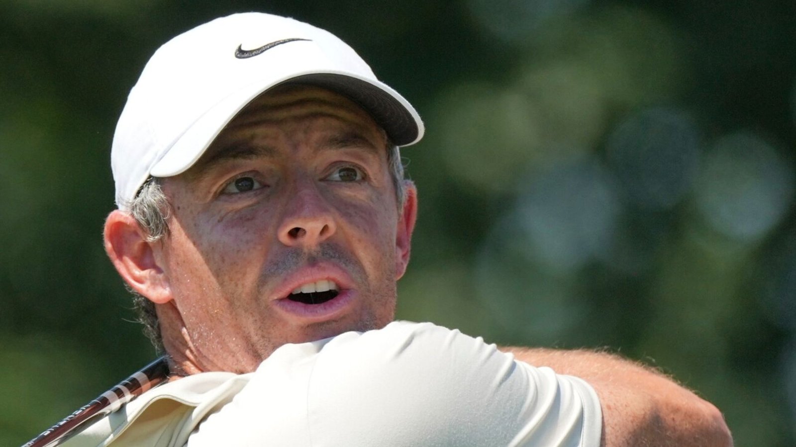 McIlroy charges into PGA Tour lead as Scheffler makes nightmare start