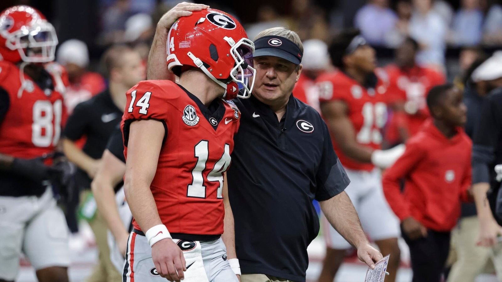 Analyzing the Top 25 College Football Contenders for 2026: Concerns and Optimism