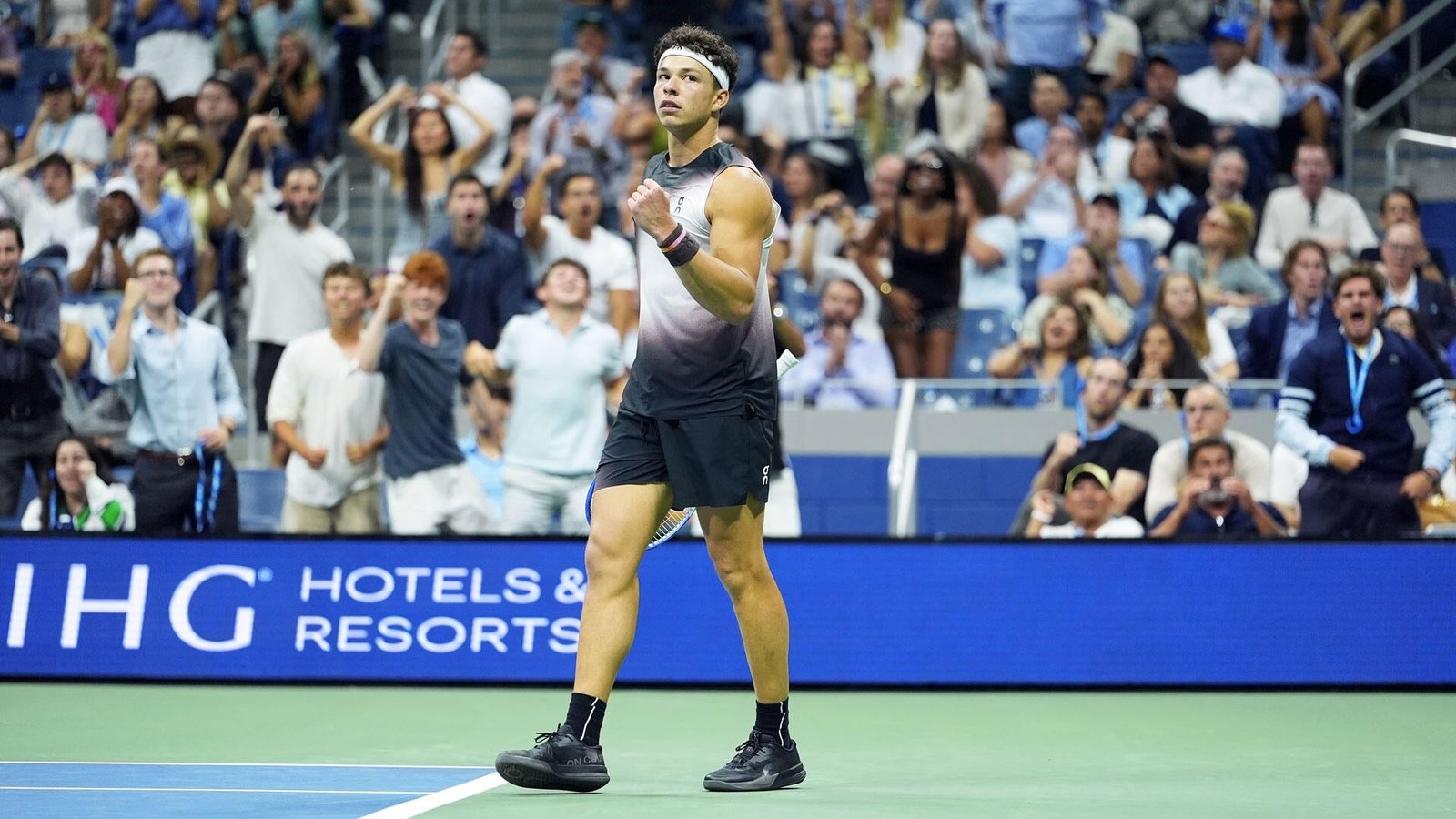 Ben Shelton Upsets Carlos Alcaraz in Epic Five-Set Match at 2026 US Open