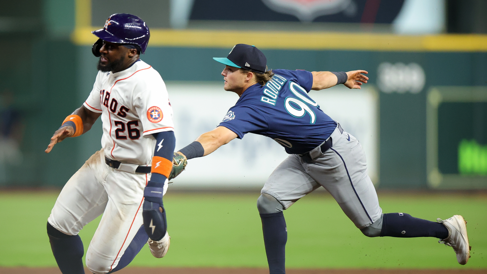 2026 MLB playoff picture: Current bracket, division, wild-card standings as regular season enters final month