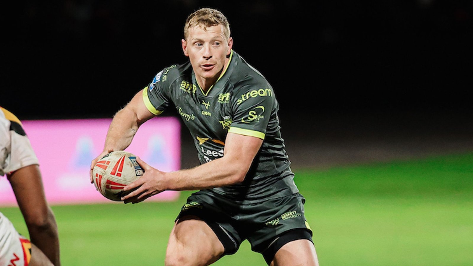 Leeds Rhinos' Lachie Miller to Miss Super League Play-offs Due to Injury