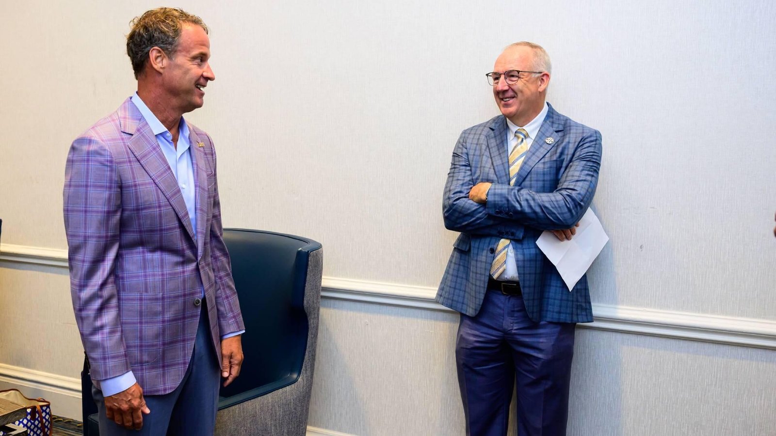 LSU abstains from SEC vote to penalize coaches, schools for playing pro players