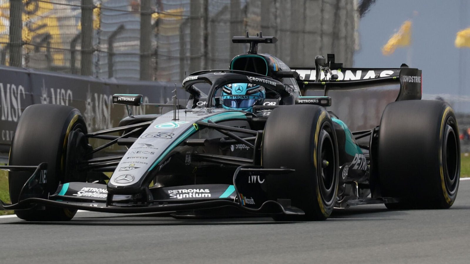 Russell claims Dutch GP Sprint pole with Antonelli, Hamilton on back foot
