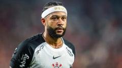 Memphis Depay Criticizes Corinthians for 'Unacceptable Behavior' After Contract Expiration